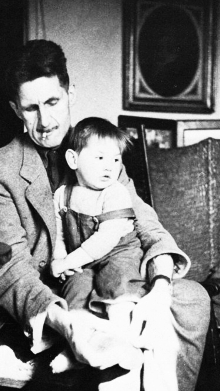 Photo of George Orwell