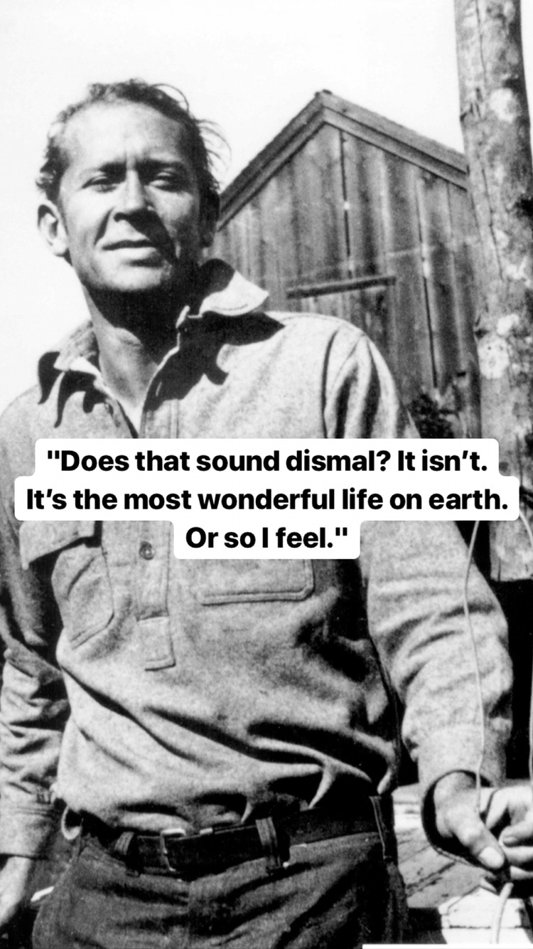 Photo of E.E. Cummings