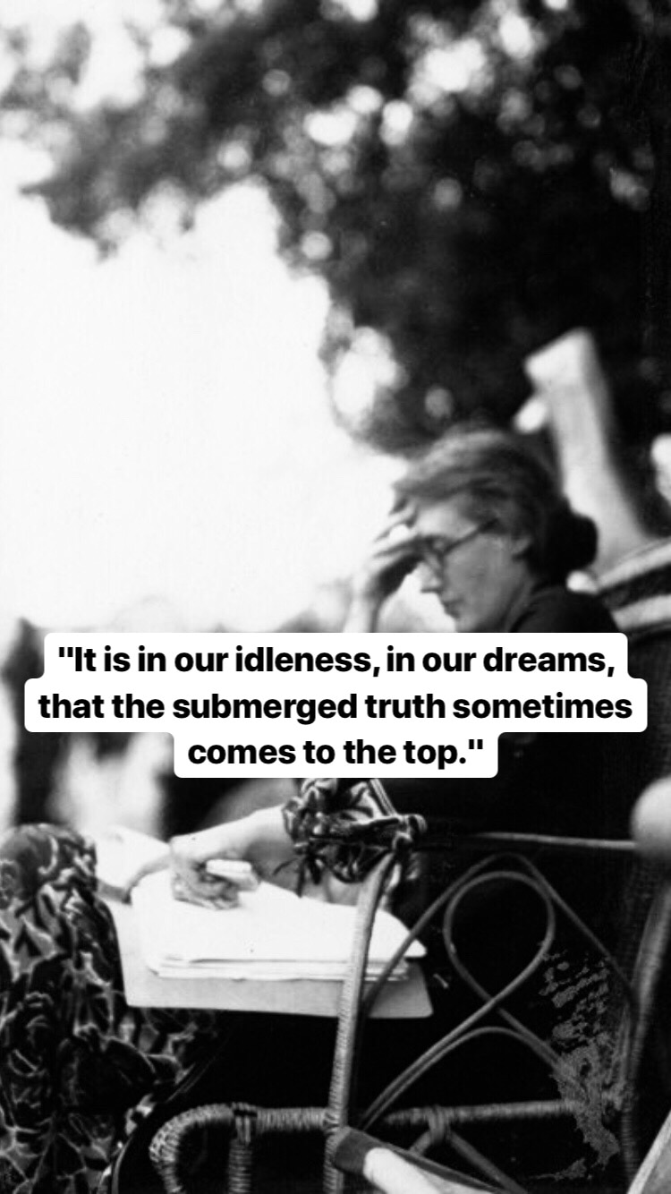 Photo of Virginia Woolf