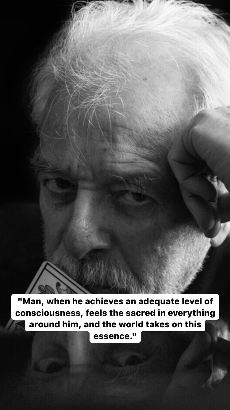 Photo of Alejandro Jodorowsky