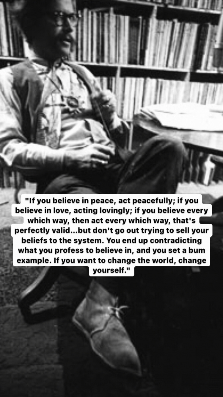 Photo of Tom Robbins