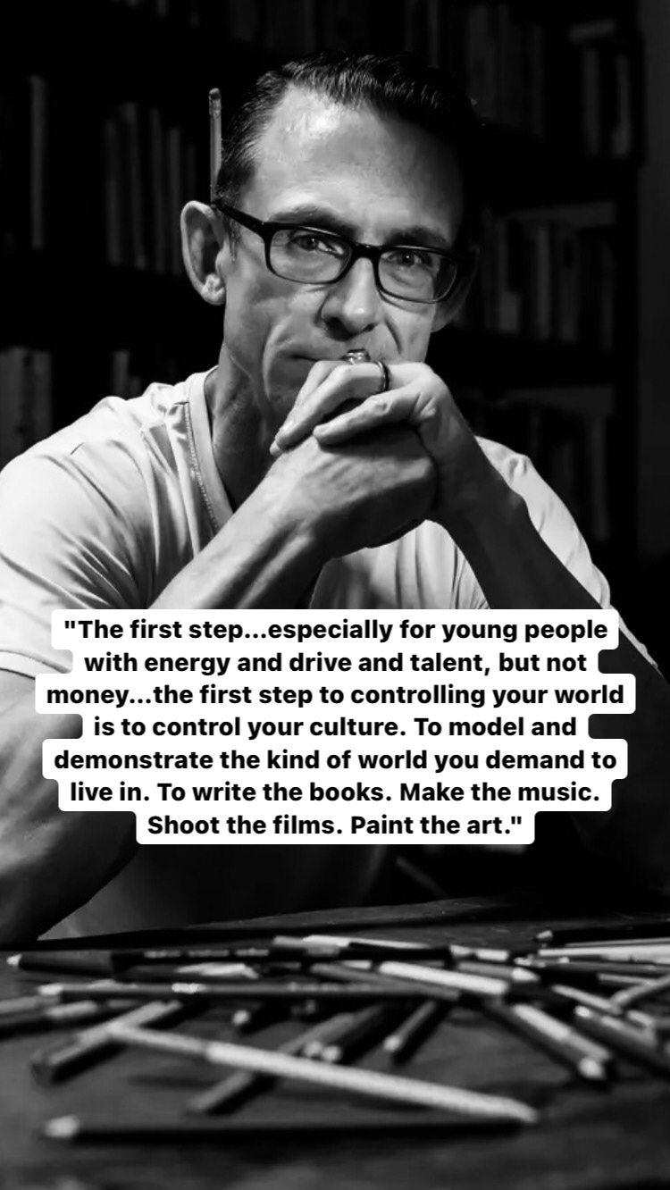 Photo of Chuck Palahniuk