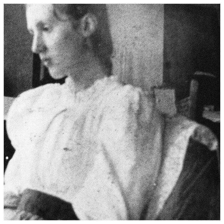 Photo of Virginia Woolf